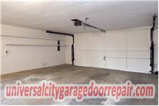 Universal City Garage Door Repair image 6