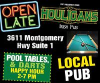 Houligans Irish Pub image 2