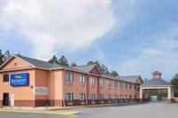 Baymont Inn and Suites Jesup image 5