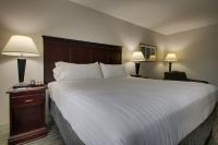 Holiday Inn Express & Suites Middleboro Raynham image 3