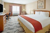 Holiday Inn Express & Suites Elgin image 3