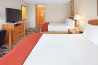 Holiday Inn Express & Suites Elgin image 4