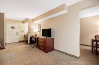 Comfort Inn & Suites Airport image 14