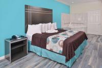 Americas Best Value Inn And Suites Houston image 6