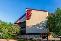 Red Roof Inn Minneapolis – Plymouth image 2