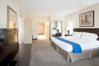 Holiday Inn Express & Suites Clearwater/Us 19 N image 3