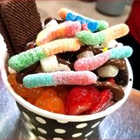 Super Swirl Frozen Yogurt & Boba Teas image 4