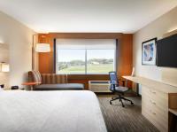 Holiday Inn Express & Suites Auburn Hills South image 6