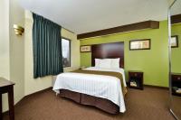 Econo Lodge Inn & Suites Richardson-Dallas image 5
