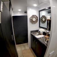 The Lavatory Luxury & Temporary Mobile Restrooms image 4
