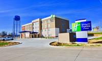 Holiday Inn Express & Suites Perryville I-55 image 22