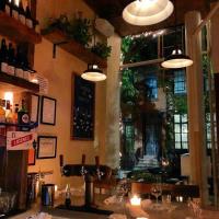 NYC Wine Bar | St. Tropez image 4