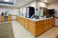 Country Inn & Suites By Radisson, Detroit Lakes image 2