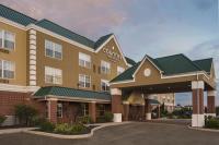 Country Inn & Suites by Radisson, Findlay, OH image 3