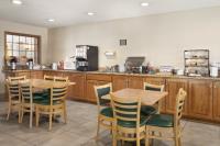 Country Inn & Suites by Radisson, Fort Dodge, IA image 2