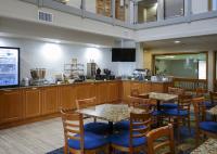 Country Inn & Suites by Radisson, Mishawaka, IN image 10