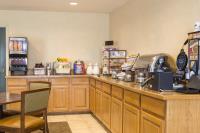 Country Inn & Suites by Radisson, Nevada, MO image 3