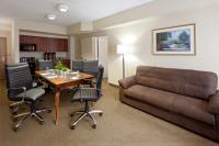Country Inn & Suites by Radisson Newark Airport NJ image 2