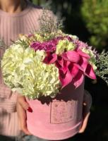 Le Charme Flower Delivery Near Me image 16