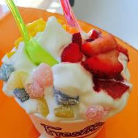 FreshBerry Frozen Yogurt Café image 9
