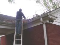 Gutter Cleaning Rochester image 2