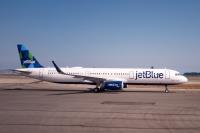 JetBlue Airlines Flights image 2
