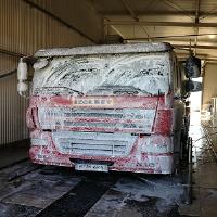 Galaxy Express Truck Wash image 1
