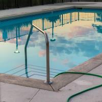Pool Cleaning Services Charleston image 1