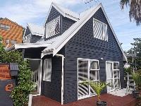 Auckland house painters provide house painting image 1