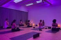 Welcome to our yoga website - Frizzant image 1