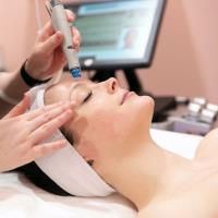 Hydrafacial Delight: A Refreshing Experience image 1