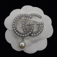 Gucci Double G Pearl Pendant Brooch In Silver image 1