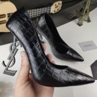 Saint Laurent Opyum Pumps Women Crocodile image 1