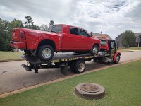 Lyder's Towing LLC image 3