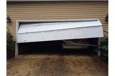 Burbank Quick Garage Door Repair image 4