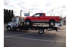 H & R Towing Service image 1