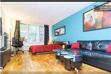 Airbnb NYC Apartment Rental image 2
