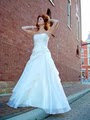 Bella Laccio Bridal image 5