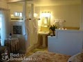 Chanticleer Vineyard Bed & Breakfast image 10