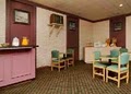 Econo Lodge image 6