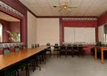Econo Lodge image 9