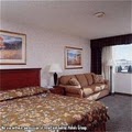 Holiday Inn image 5