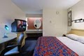 Red Roof Inn image 3