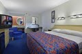 Red Roof Inn image 10