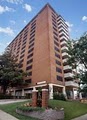 2000 Riverside Apartments image 1