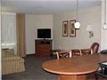 CANDLEWOOD SUITES VICTORIA image 10