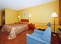 Econo Lodge Hotel , Garden Steakhouse & Lounge image 2