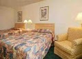 Econo Lodge Inn & Suites Fort Rucker image 6