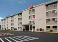 Econo Lodge  Inn & Suites image 2