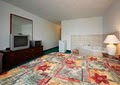 Econo Lodge & Suites image 9